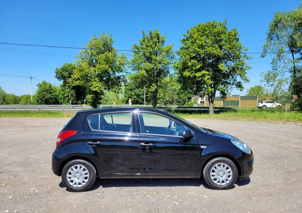 Hyundai i20 cena 17900 przebieg: 79000, rok produkcji 2010 z Kcynia małe 254